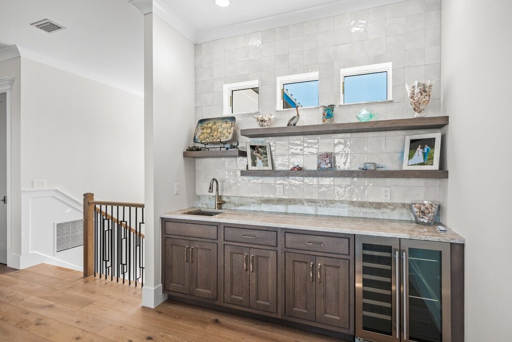 024_021_6846_823-1-1-1